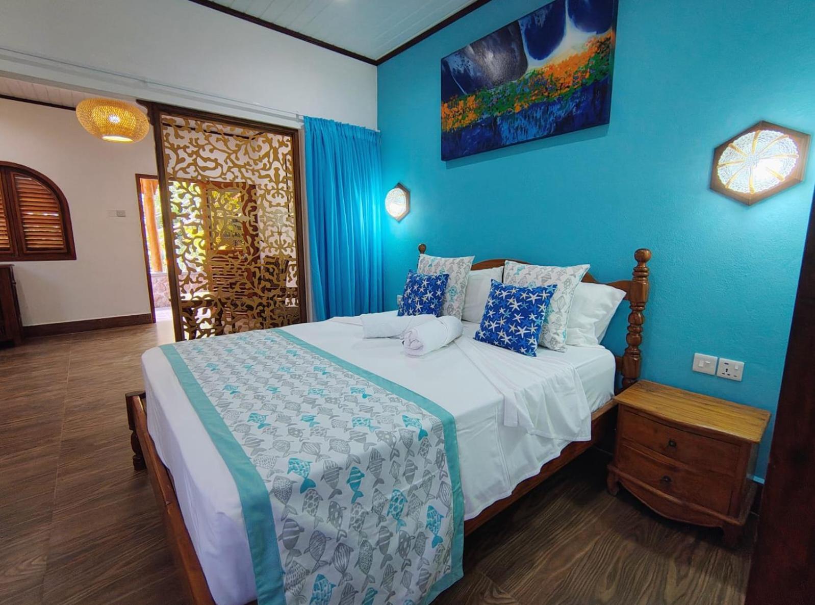 The Islander Hotel Grand Anse  ภายนอก รูปภาพ